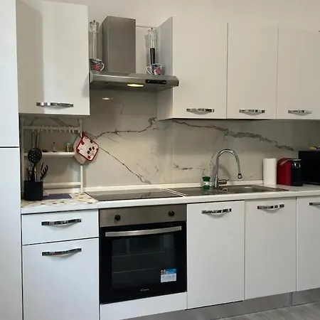 Apartamento Comodissimo A 10 Minuti Dal Centro Monza Con Park E Wifi *