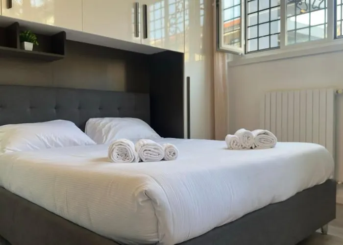 Apartamento Comodissimo A 10 Minuti Dal Centro Monza Con Park E Wifi *